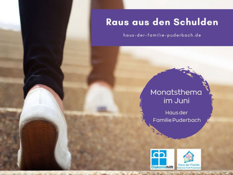 Frau geht Treppe hinauf